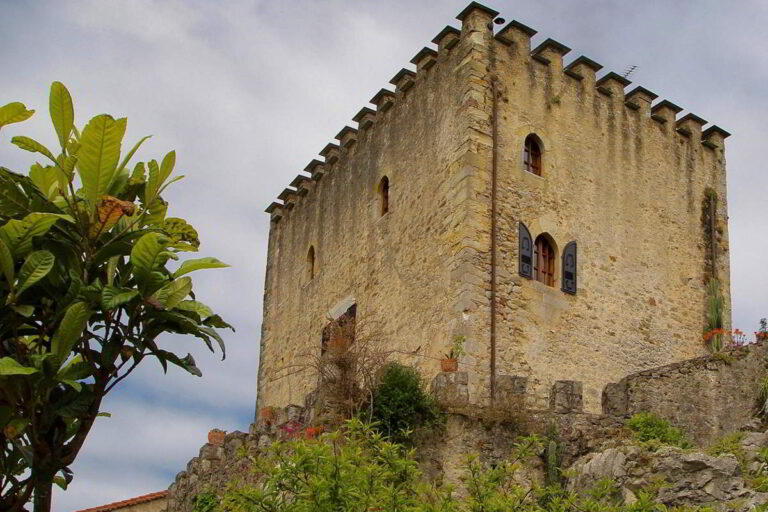 Torre de Jado